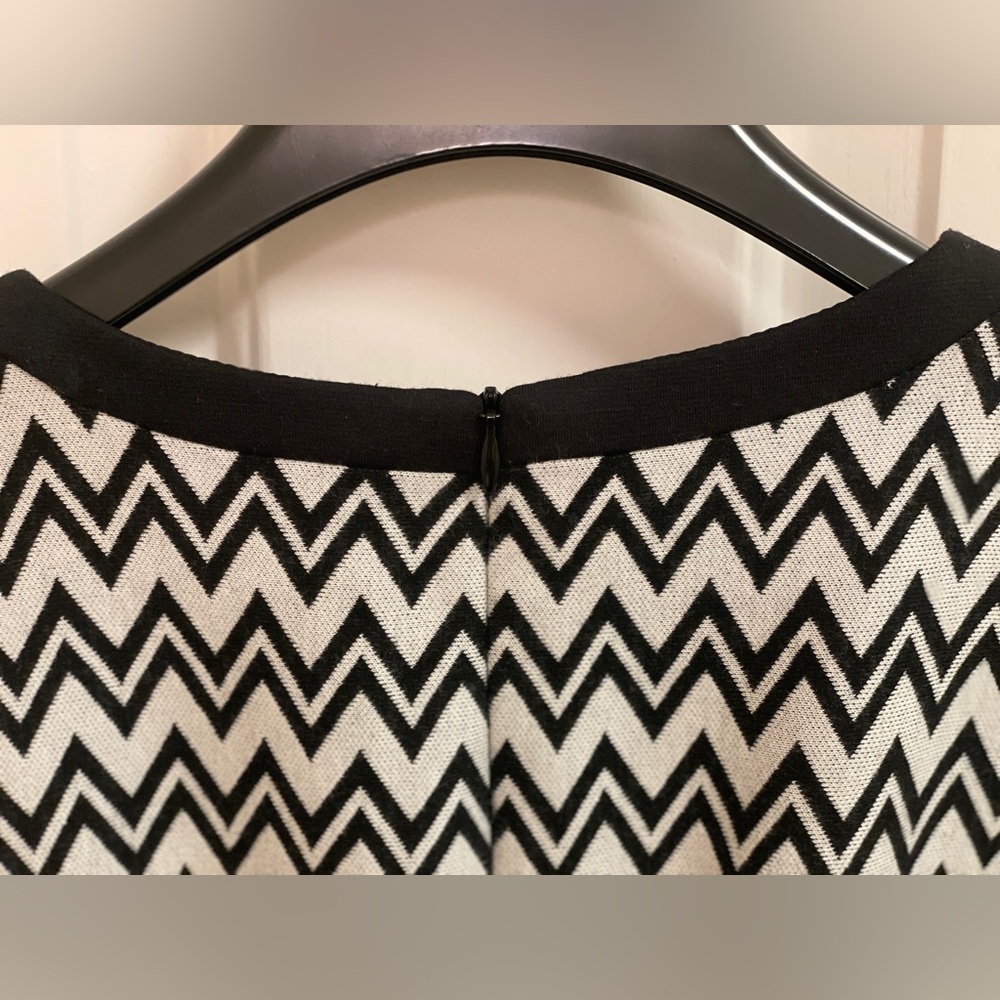 Sleeveless Dress, Chevron Sheila — By Trina Turk, Size Medium - Picture 12 of 15